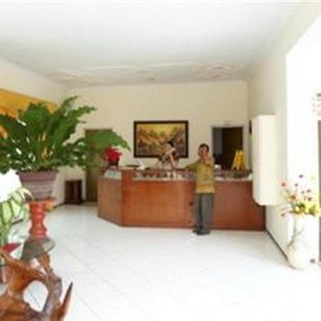 Hotel Safari เจมเบอร์ ภายนอก รูปภาพ