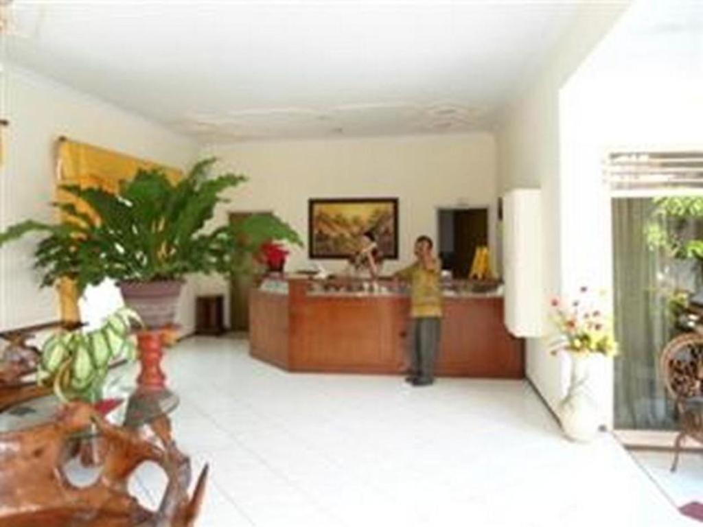 Hotel Safari เจมเบอร์ ภายนอก รูปภาพ